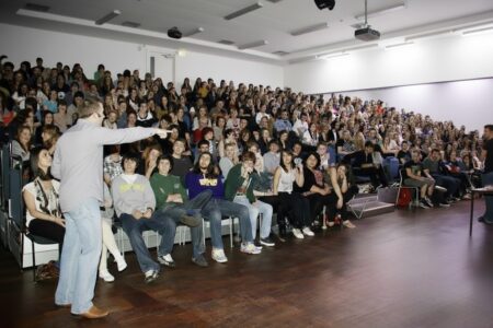 A large university psychic show | Psychic Medium Kristian von Sponneck